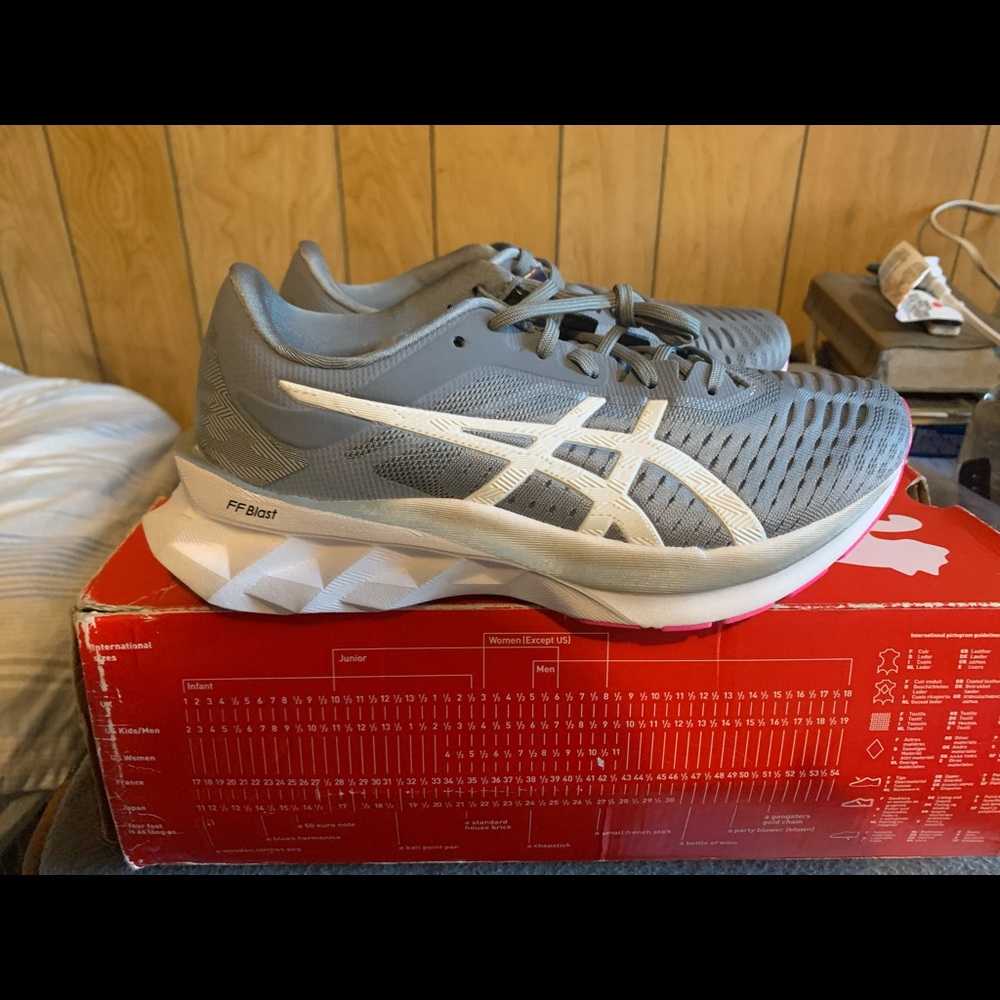 Women’s ASICS Size 7